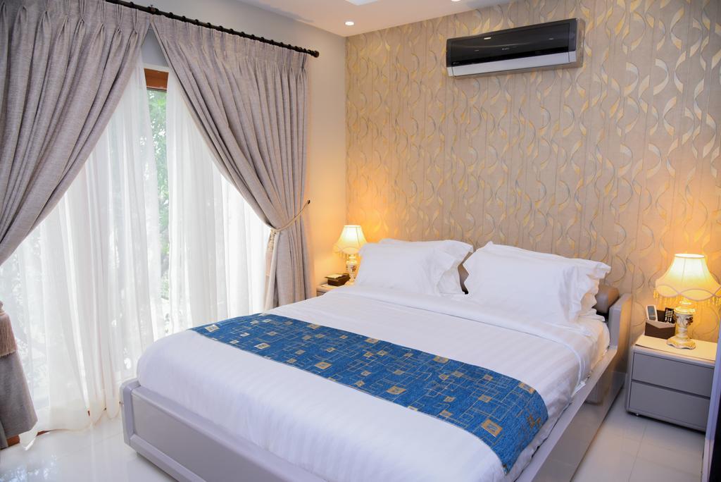 Orchards Cottage Hotel Karachi Extérieur photo