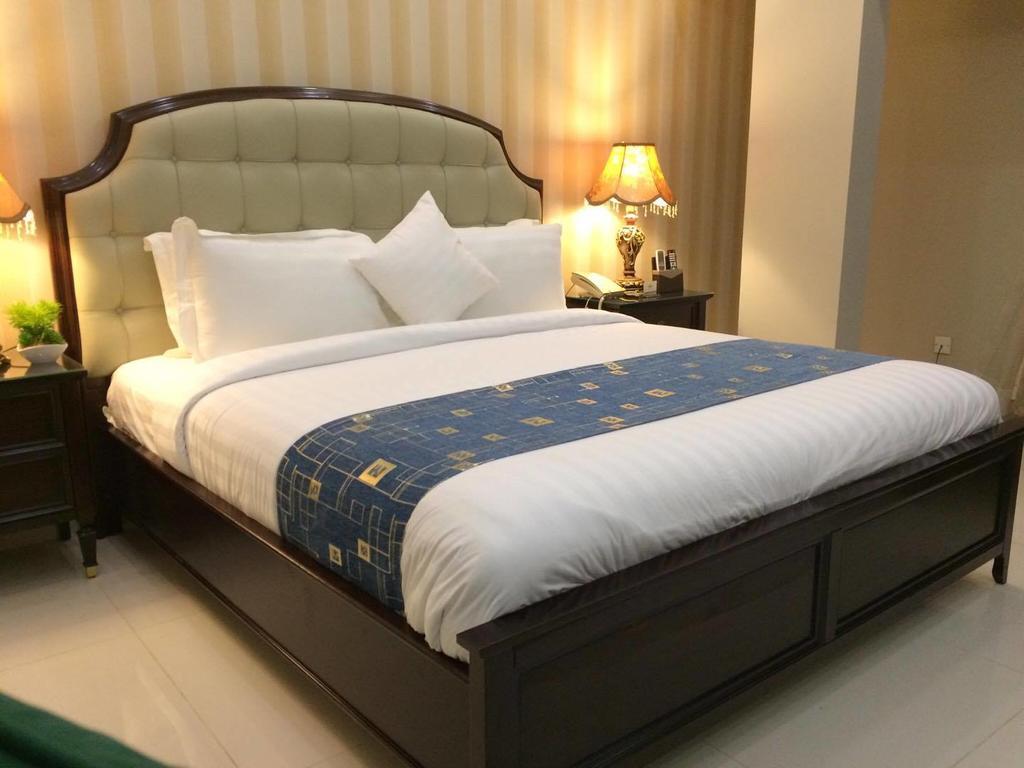 Orchards Cottage Hotel Karachi Extérieur photo